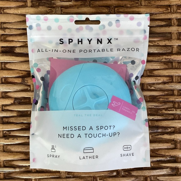 Sphynx all-in-one portable razor with refill pack - Picture 2 of 5